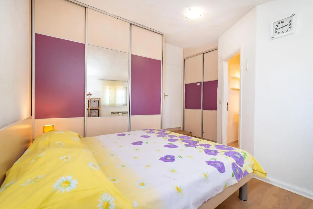 Bistra Pakostane Apartments クロアチア